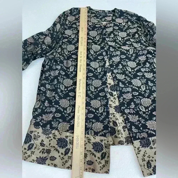 Dana Buckman kimono size 2X Batik Print black& gold classy, versatile, like new - Picture 7 of 8
